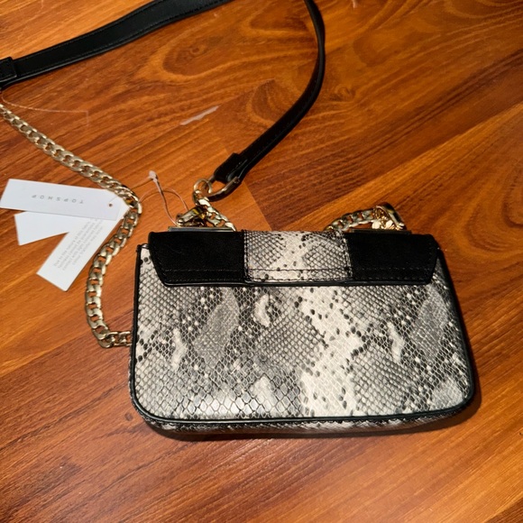 Topshop Black and White Faux Snake Skin Crossbody Bag - Picture 2 of 5